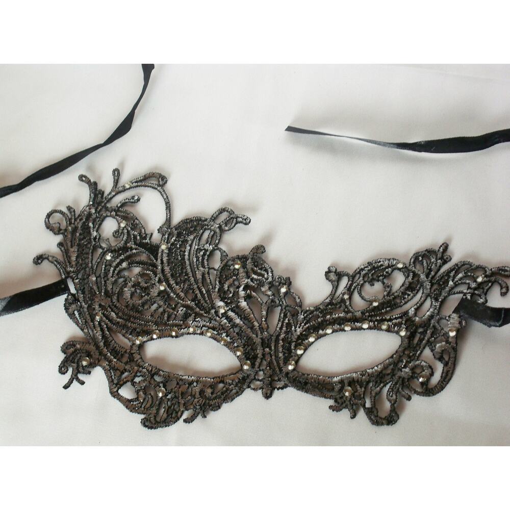 silver lace mask,lace mask, masquerade halloween costume bridal prom mask
